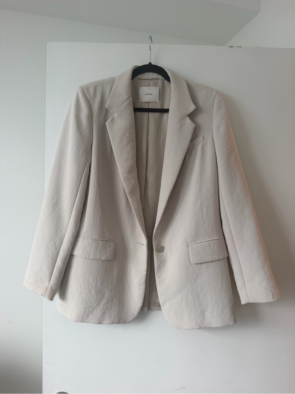 Aritzia Cream Single-Button Tailored Blazer